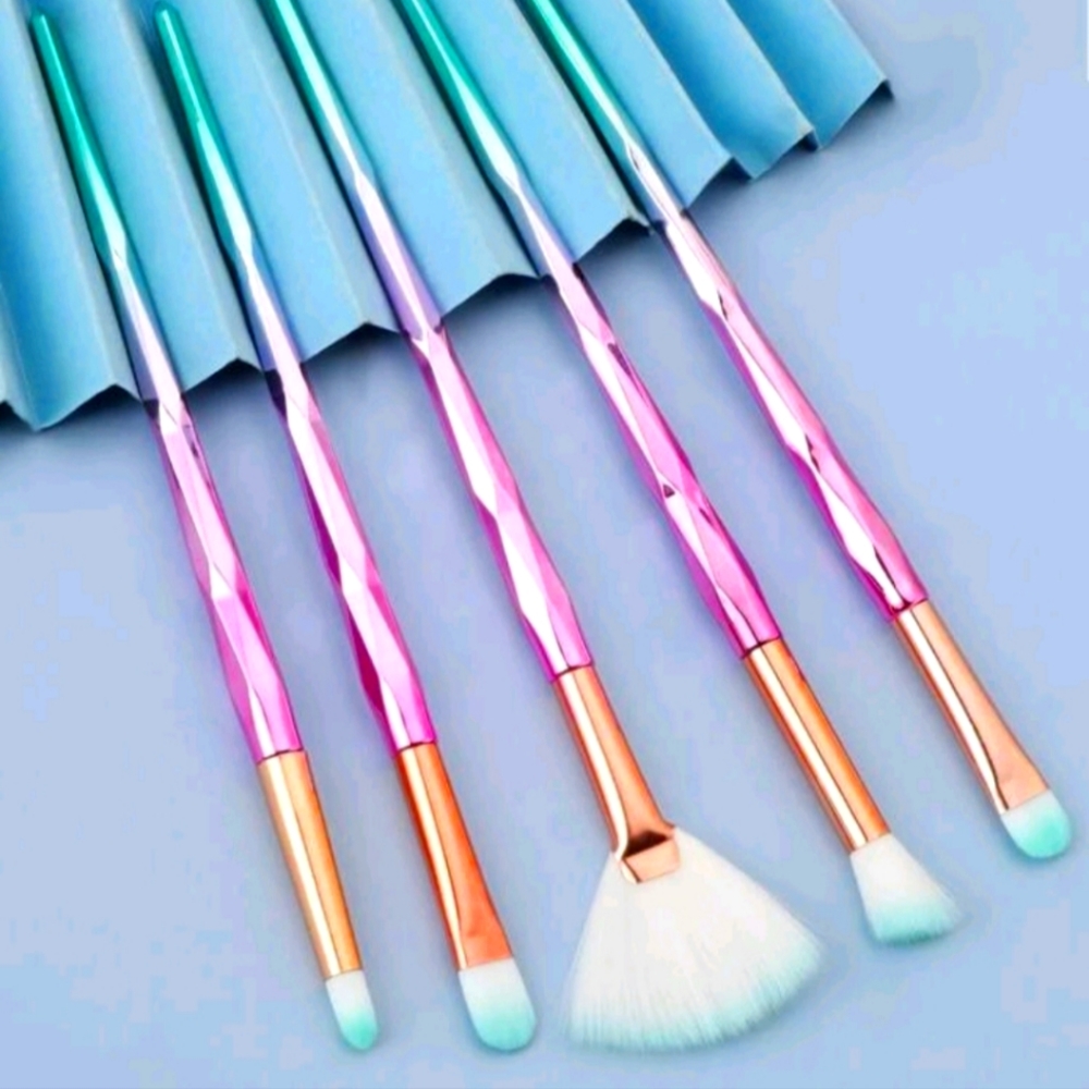 🔹️Set of 5 Makeup Brushes